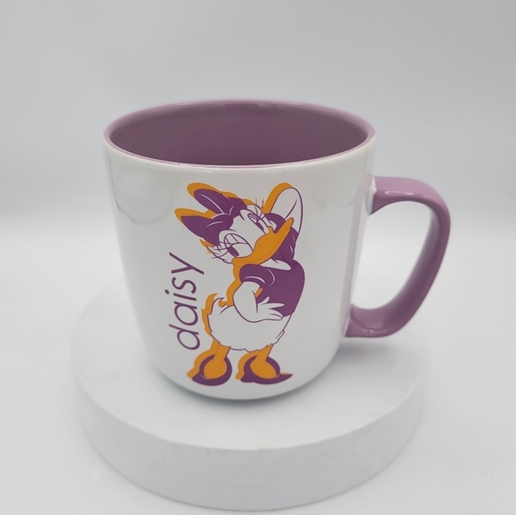 Disney Minnie Mouse & Daisy Authentic 16 Oz Mugs. - Picture 5 of 9